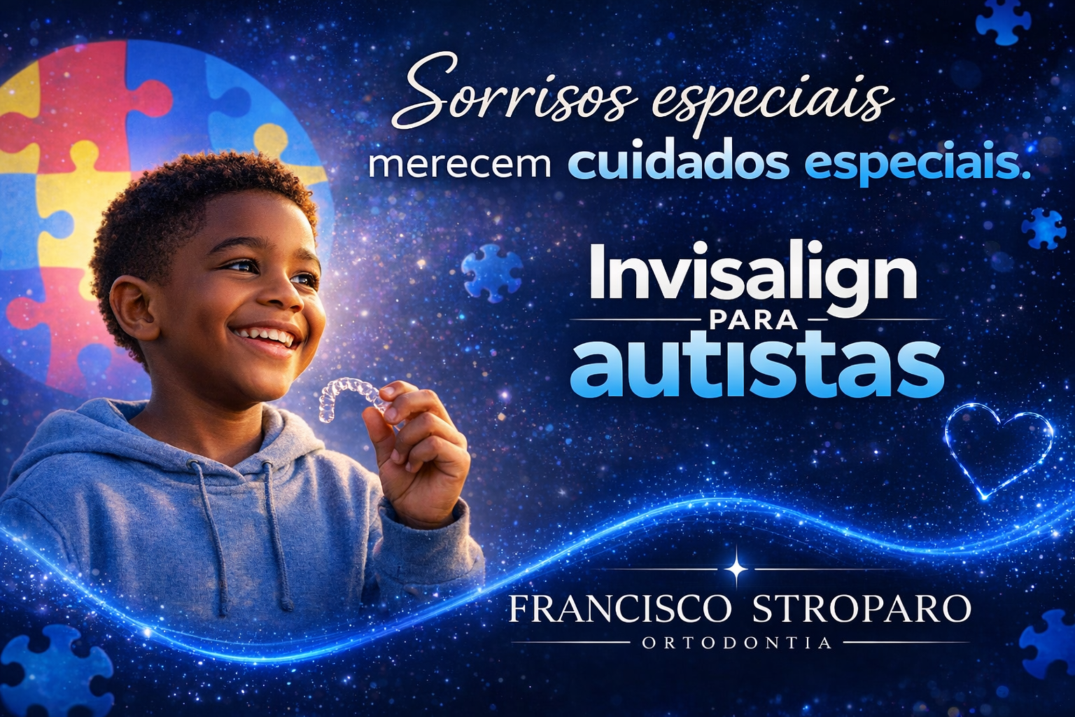 Invisalign para autistas com abordagem humanizada, criança sorrindo segurando alinhador em fundo azul com símbolo do autismo